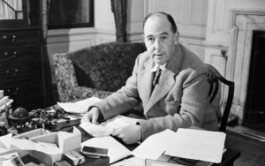 cs-lewis-at-desk